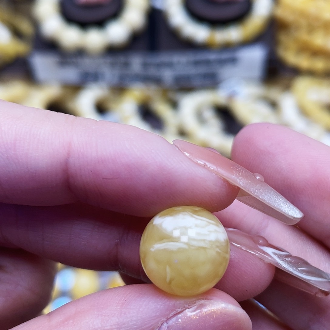 琥珀珠宝奇石未镶嵌13mm微瑕