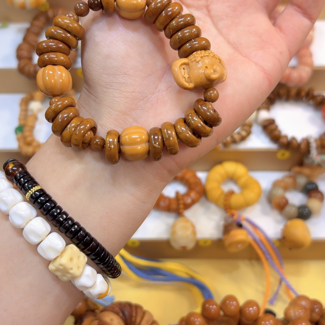 星月菩提手串甜甜圈➕吉象