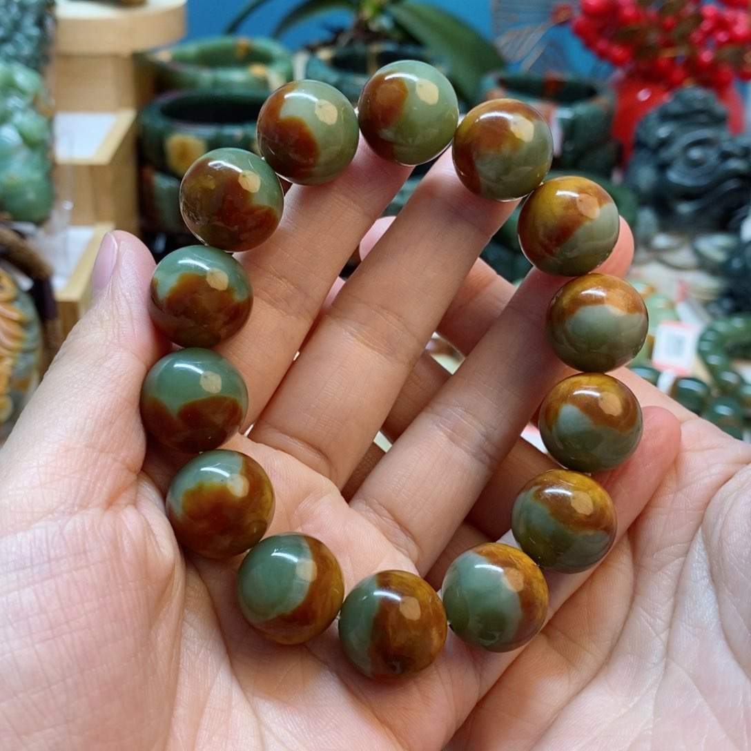 透闪石质玉手串未镶嵌俗**名