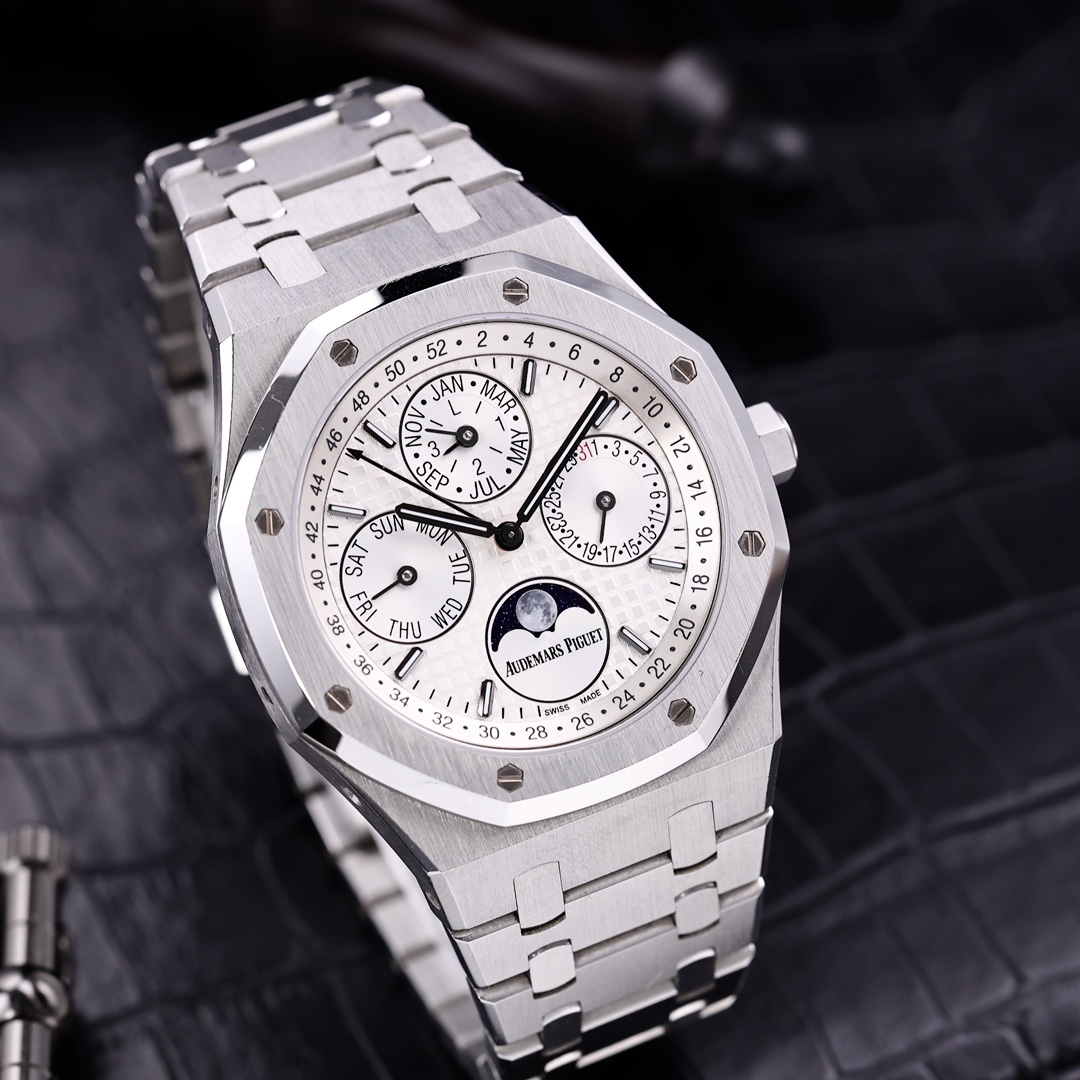 95新 Audemars Piguet/爱彼 皇家橡树系列26574  2017年电子保卡