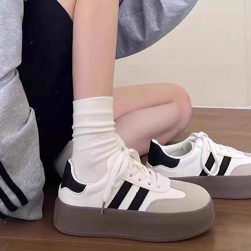 简约款厚底德训鞋女2025春秋新款圆头复古百搭显脚小休闲板鞋女鞋