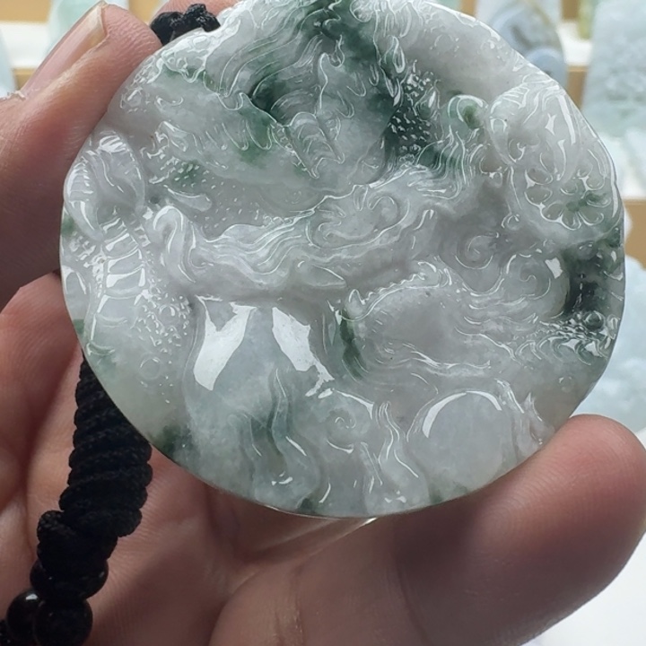 翡翠未镶嵌颈饰天然缅甸A货翡翠