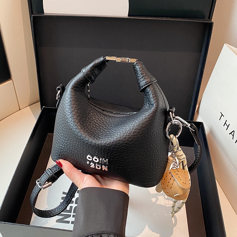 新款轻奢百搭高级感气质时尚斜挎女士包6036黑