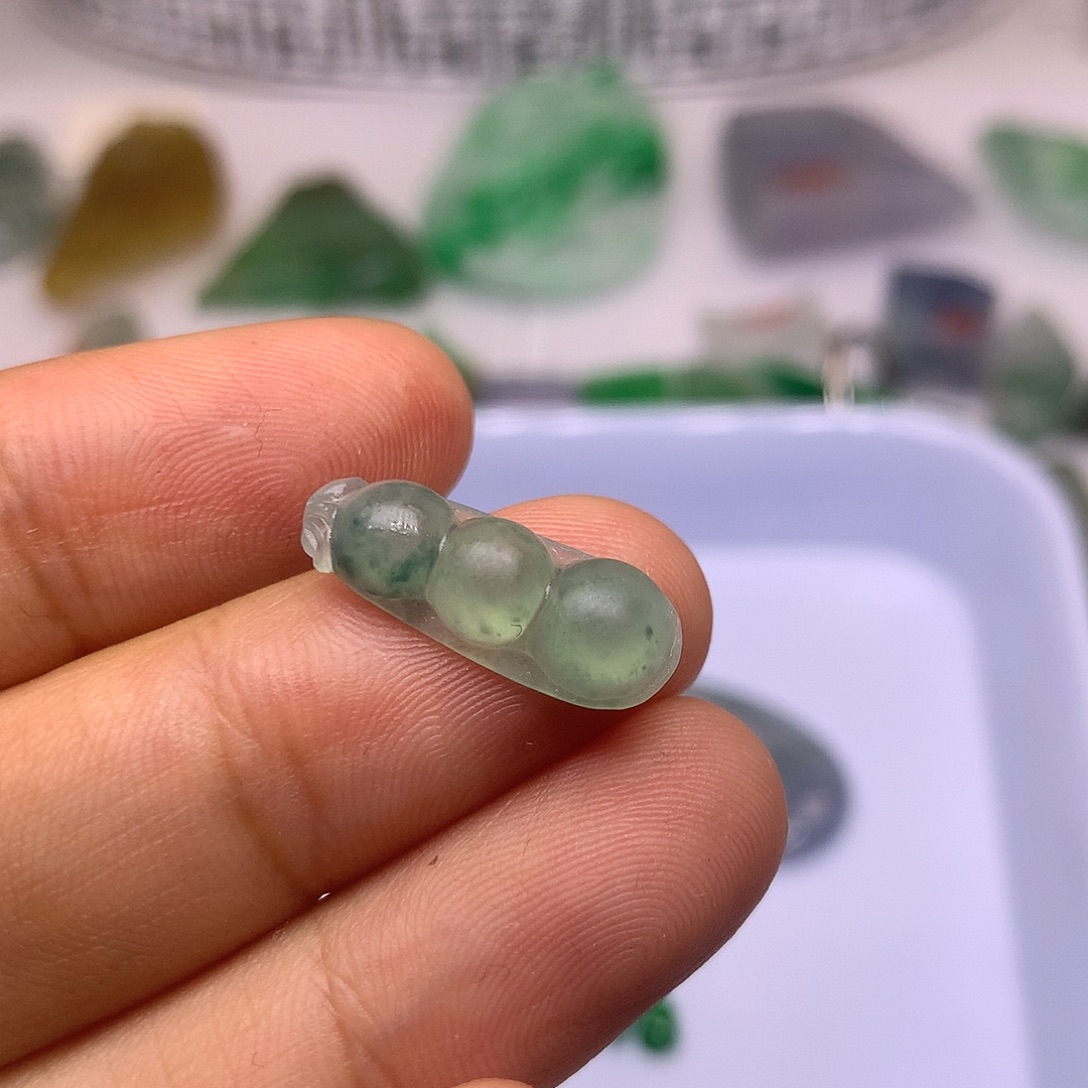 定制翡翠未镶嵌天然翡翠定制