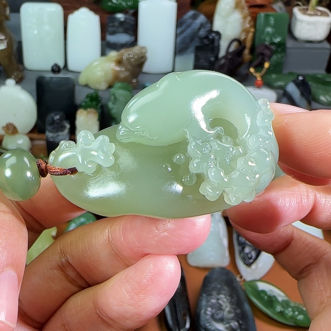 和田玉颈饰未镶嵌