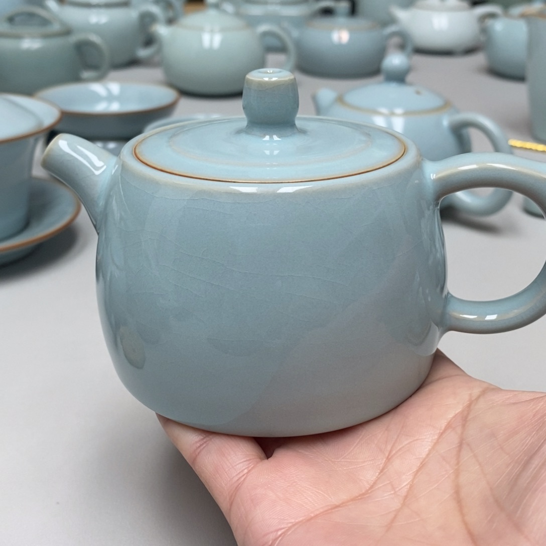 平**乐微瑕井栏壶无礼盒，