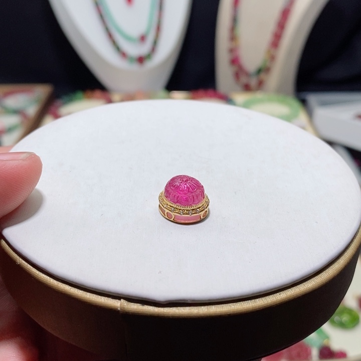 碧玺吊坠(不含链)18K金镶嵌碧玺魔盒