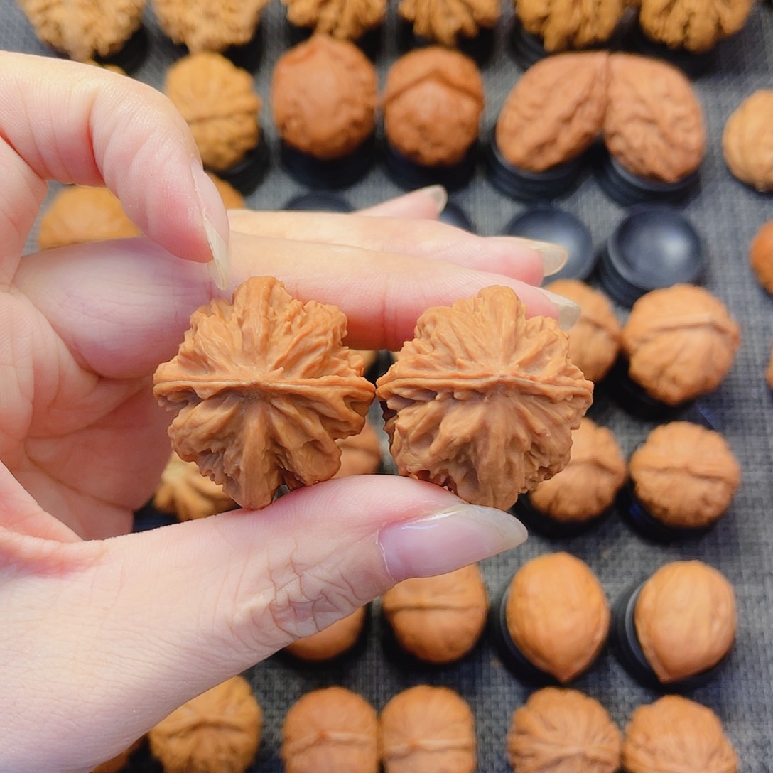 飞***半把件文玩核桃八棱