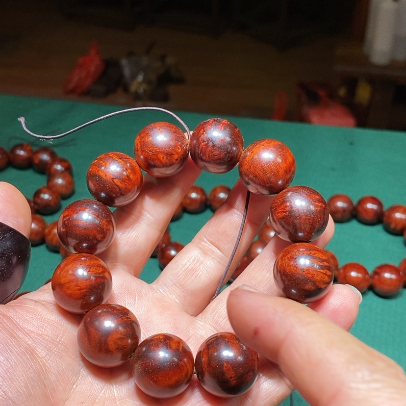 【闪购商品】檀香紫檀（小叶紫檀）