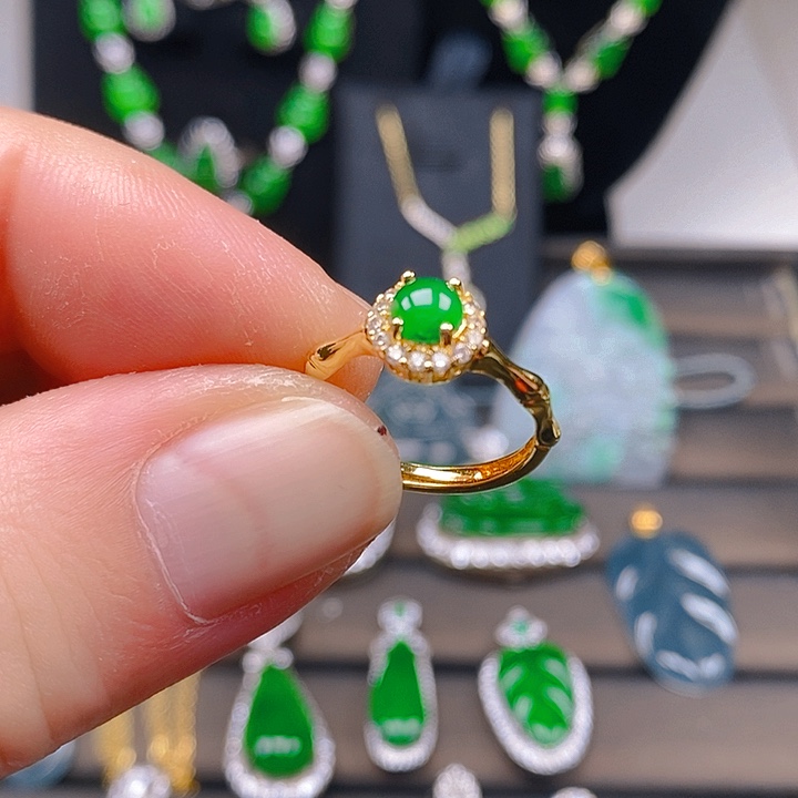 翡翠未镶嵌戒指天然a货翡翠