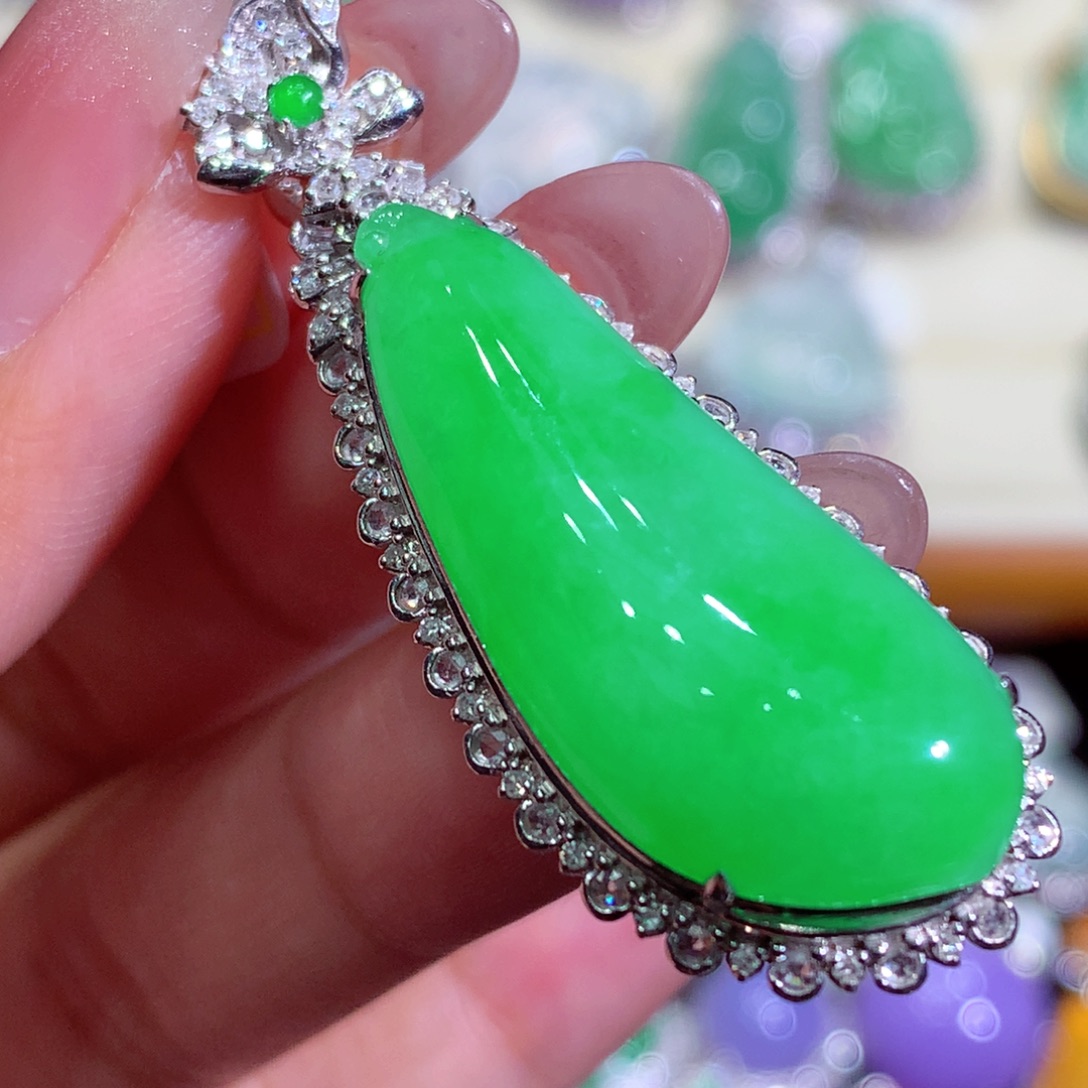 翡翠18K金镶嵌吊坠(不含链)