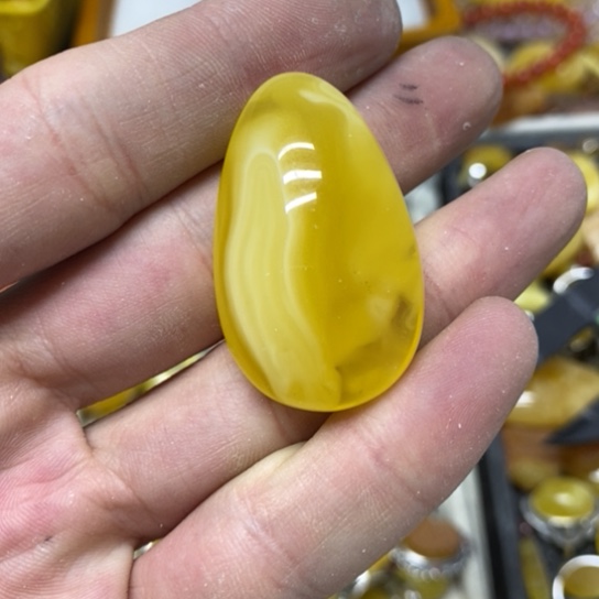 蜜蜡裸石未镶嵌吊坠