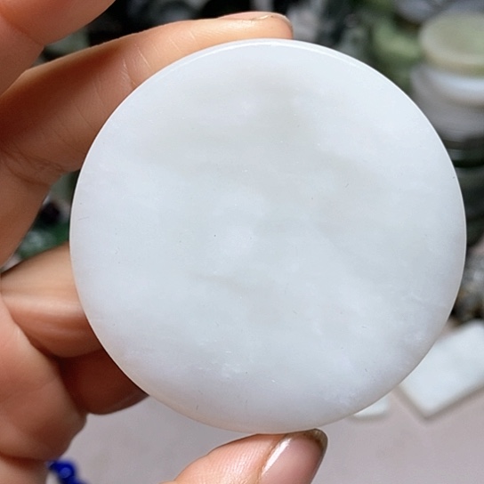 未镶嵌和田玉（糖玉）珠宝半成品