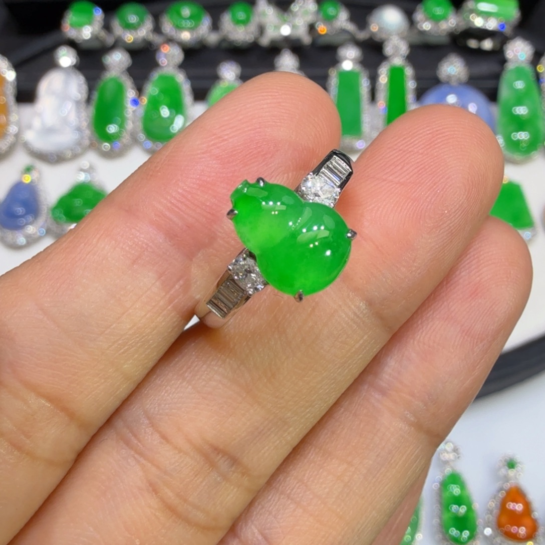 翡翠18K金镶嵌戒指收到货48小时鉴赏期