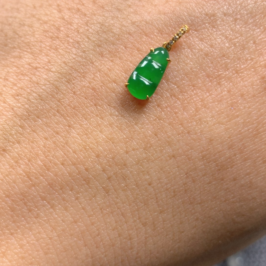 【闪购商品】翡翠颈饰18K金镶嵌翡翠