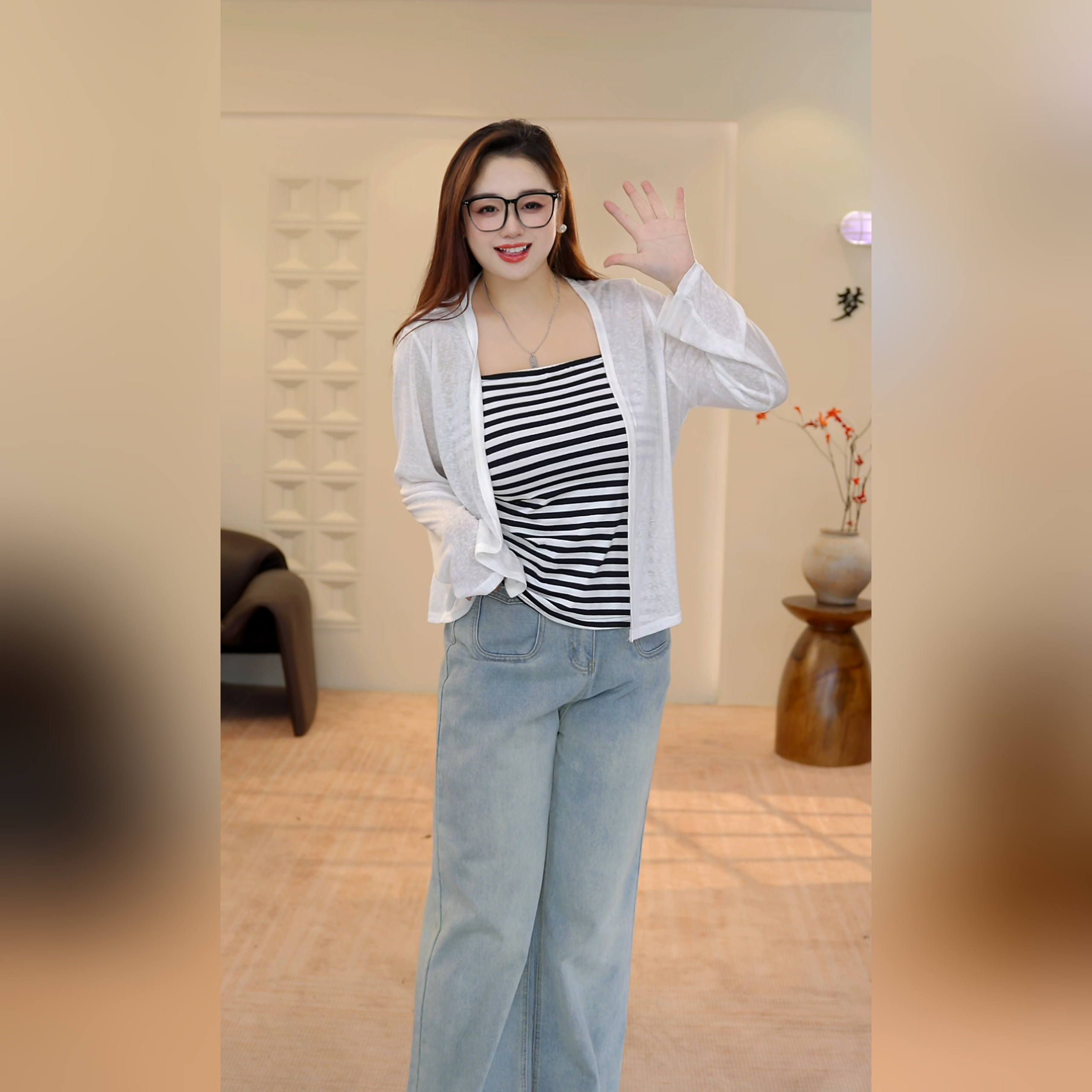 大码女装慵懒风显瘦长袖开衫套装女设计感显瘦条纹吊带背心两件套