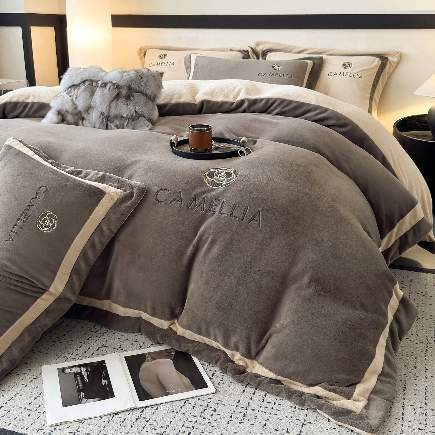 2025新款双拼角牛奶绒绣花四件套系列秋冬加厚保暖亲肤无静电轻奢