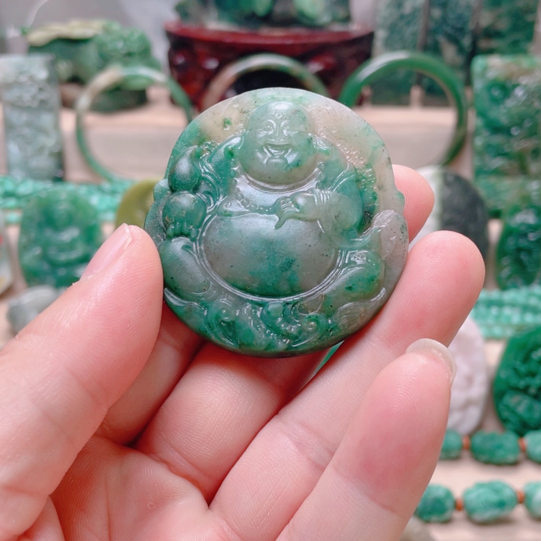 独山玉未镶嵌颈饰