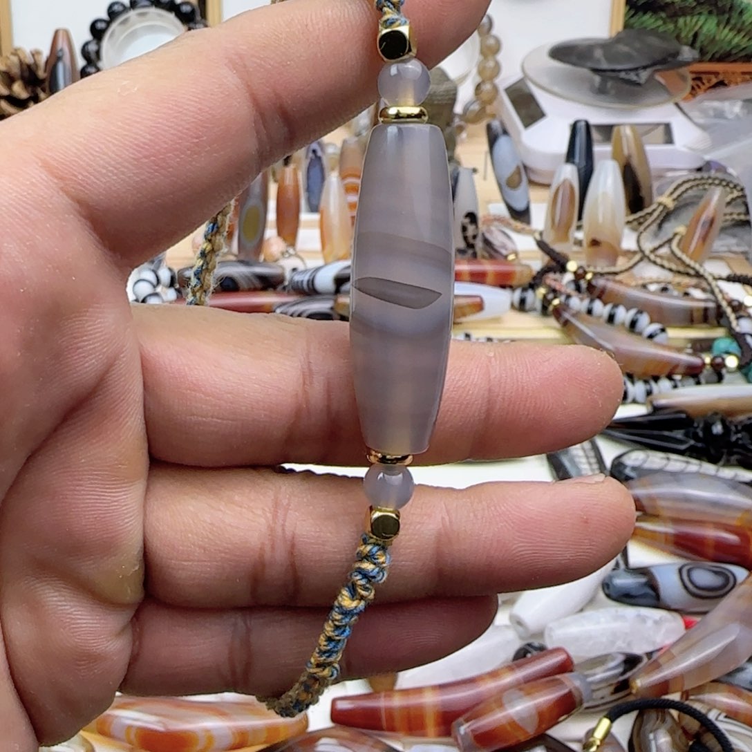 玛瑙/玉髓颈饰未镶嵌