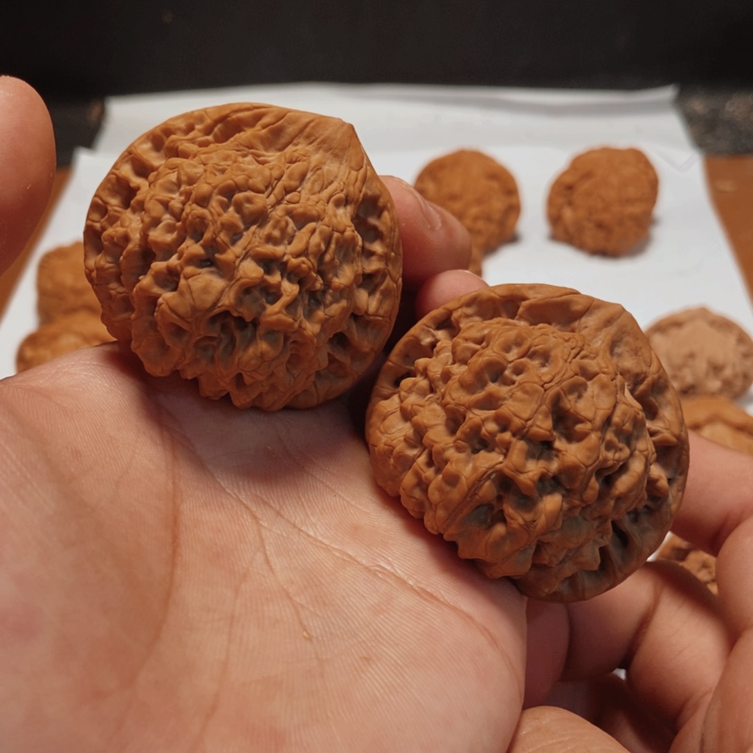 文玩核桃吊坠50全品官帽。7