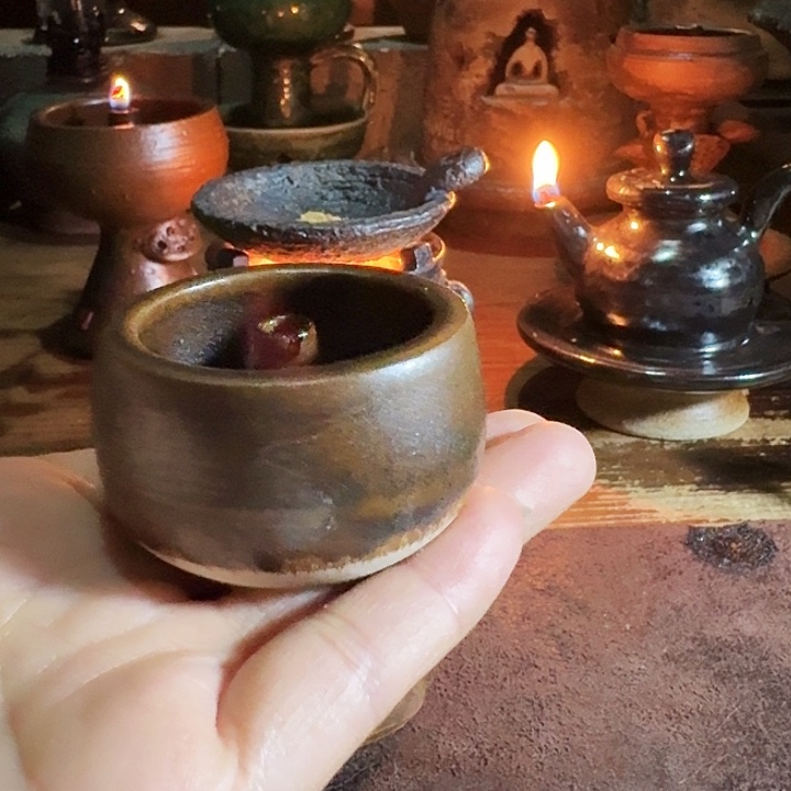 ****一景德镇陶瓷艺术小油灯