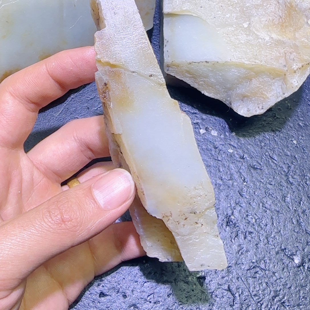 和田玉未镶嵌珠宝半成品