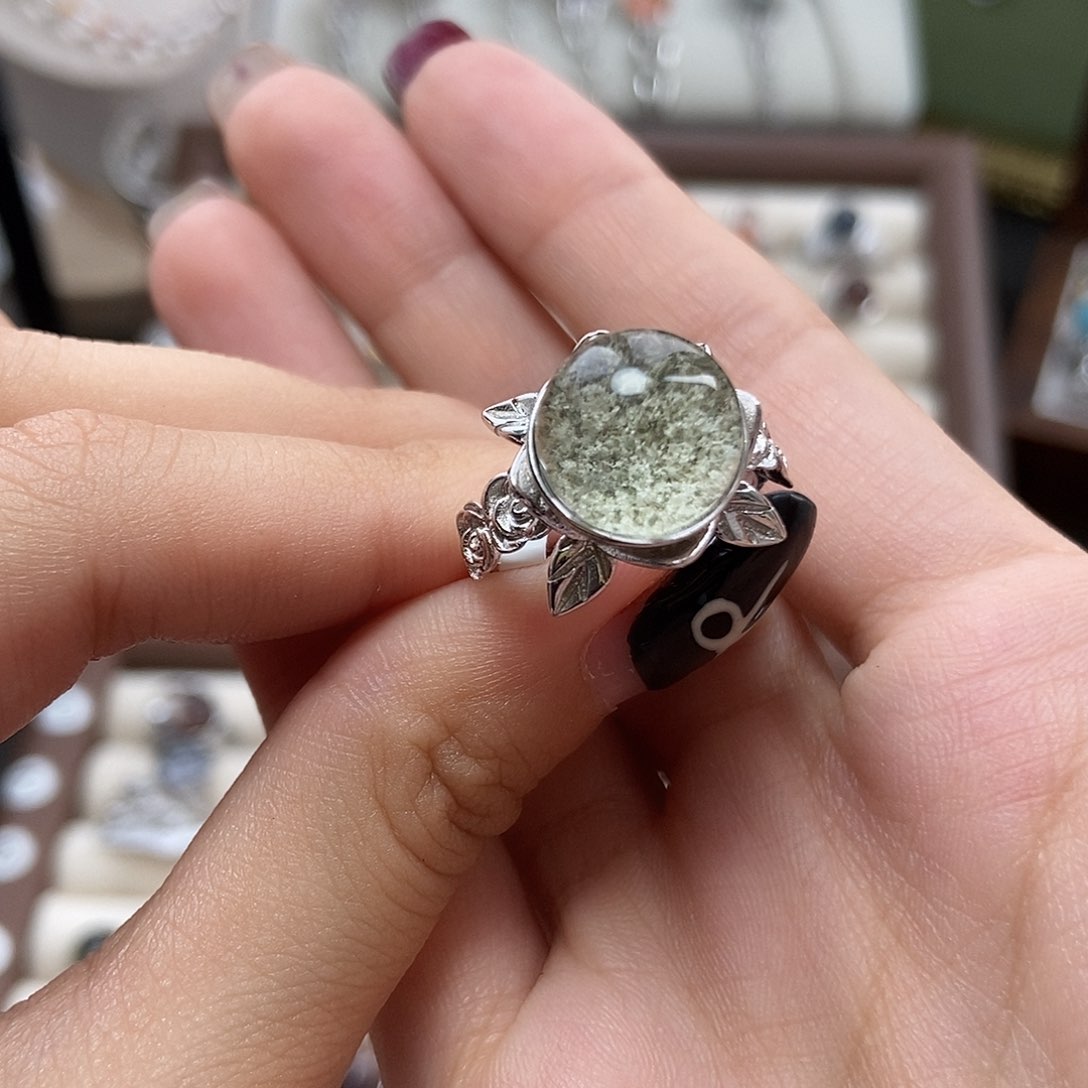 水晶戒指银S925镶嵌小****.抹茶幽灵