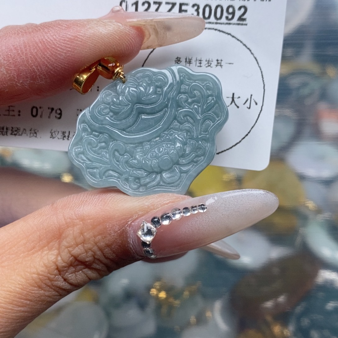 翡翠吊坠(不含链)未镶嵌