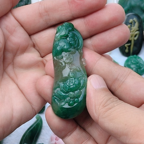 未镶嵌独山玉吊坠(不含链)青**影