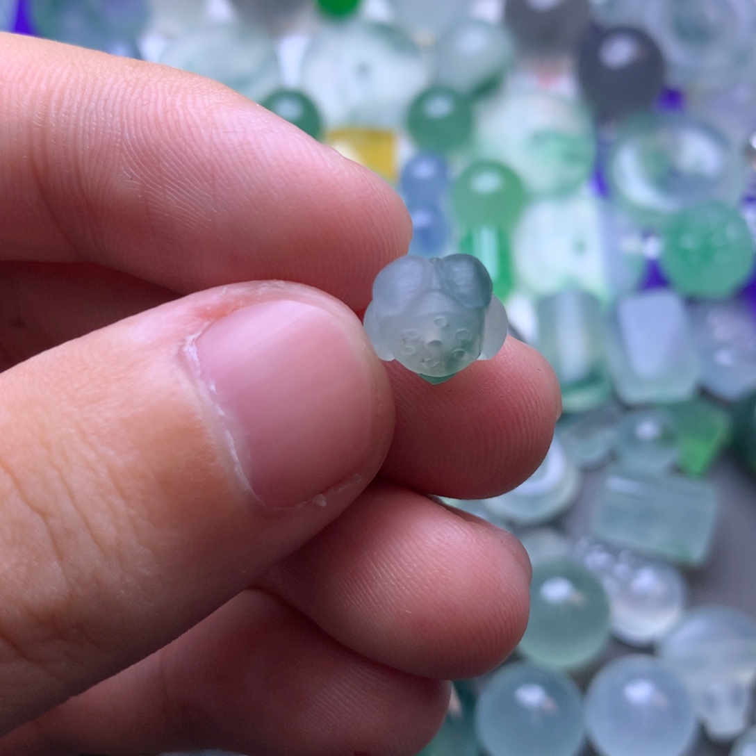 y***e定制翡翠未镶嵌珠子