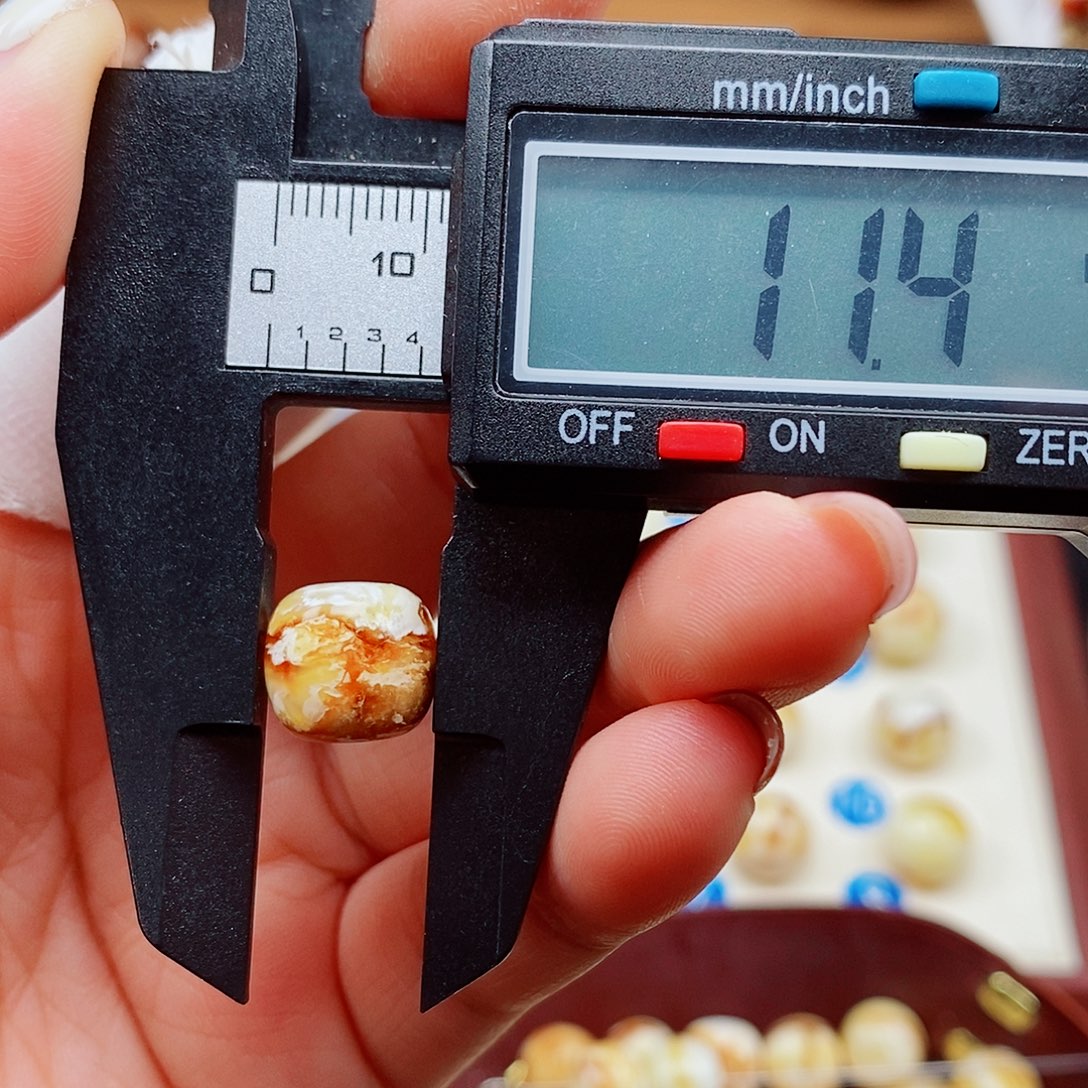 琥珀未镶嵌裸石蜜蜡