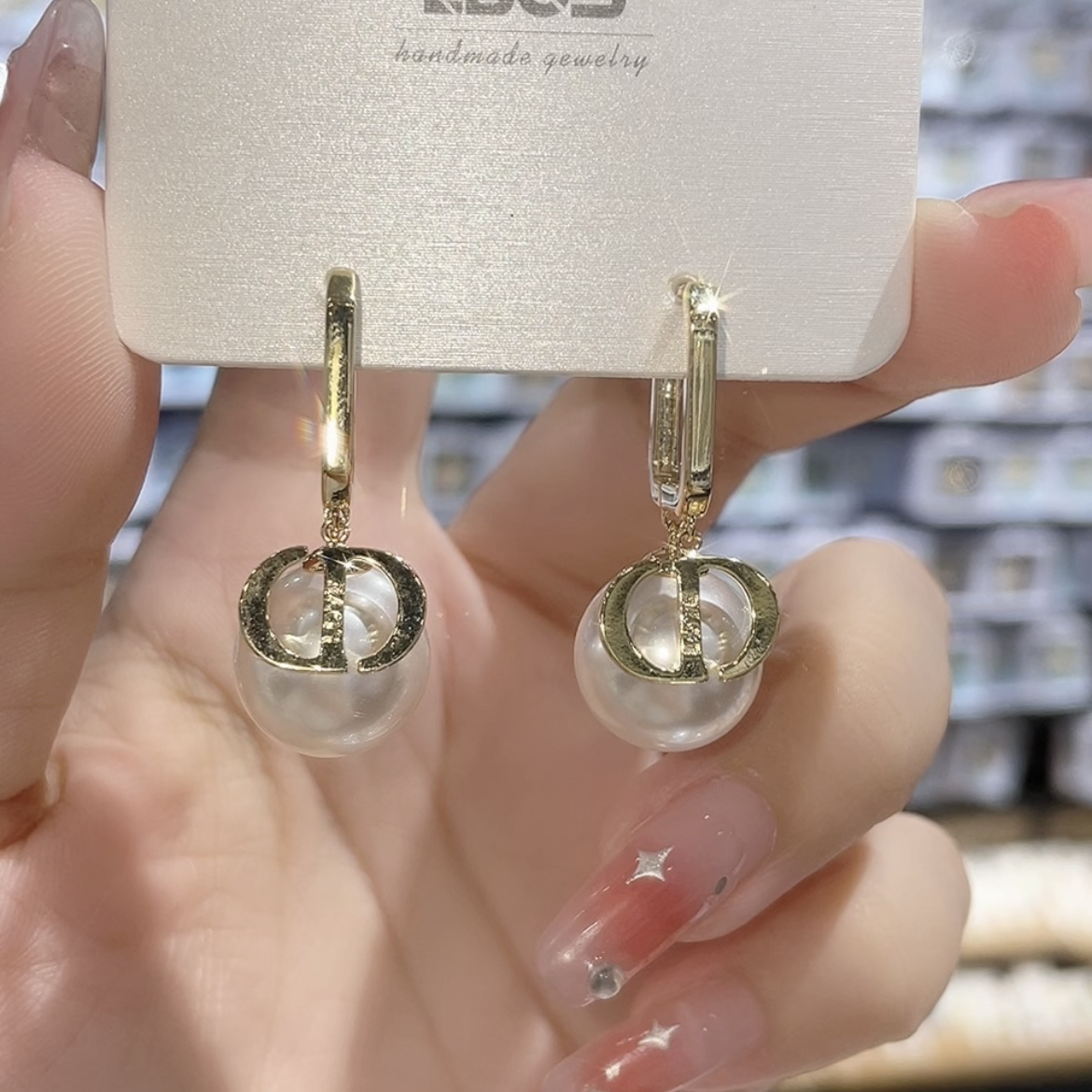 铜合金仿珍珠耳饰 猪鼻子珠珠耳扣气质简约时尚百搭设计感经典