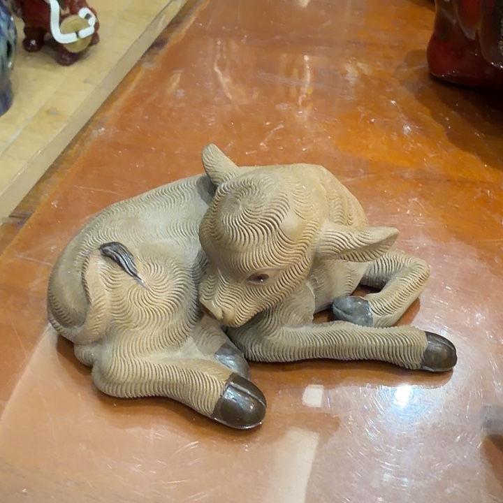 泥塑初生牛犊摆件石湾陶艺