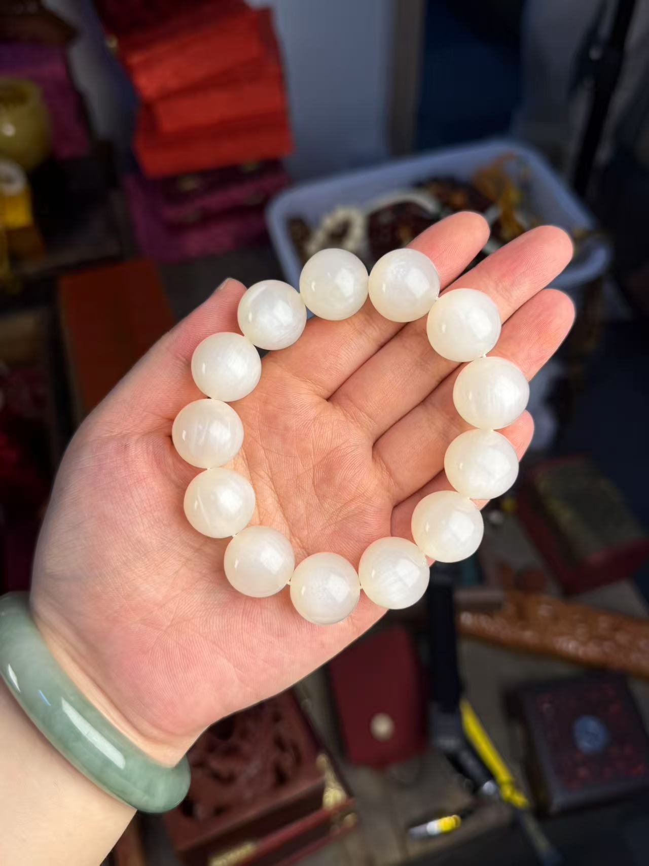 【闪购商品】--海云母手串