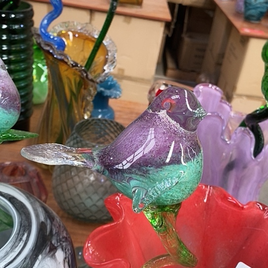 琉璃花瓶高45厘米宽9厘米