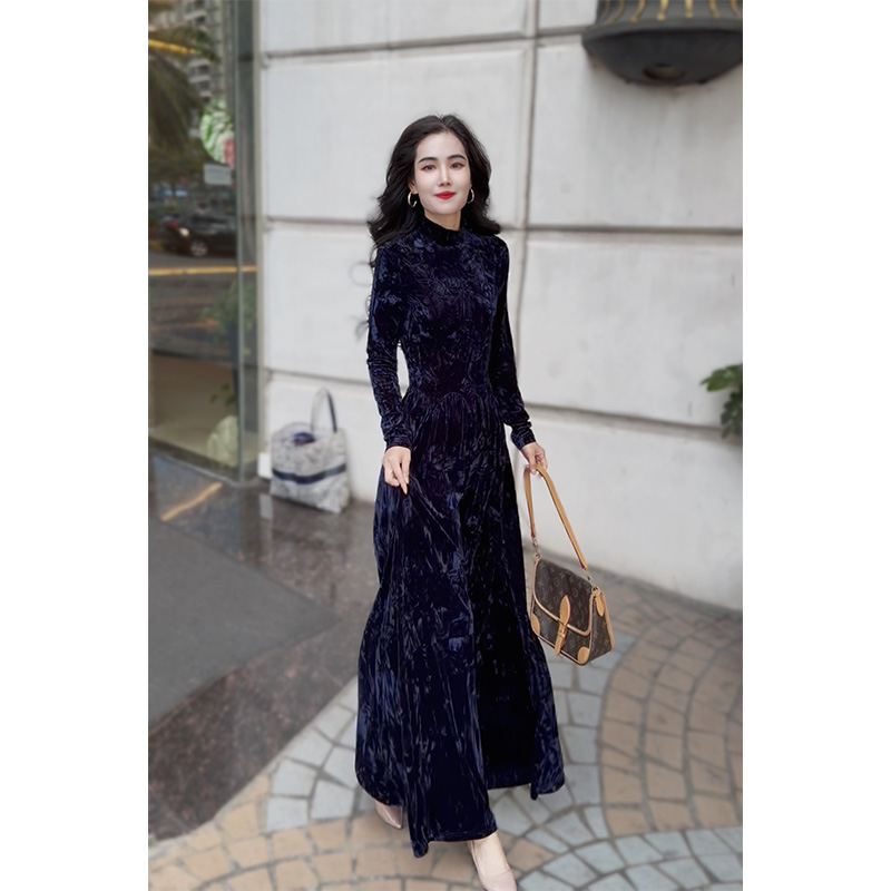 2025冬季新款轻奢优雅时尚丝绒连衣裙女收腰显瘦高级感长裙98928