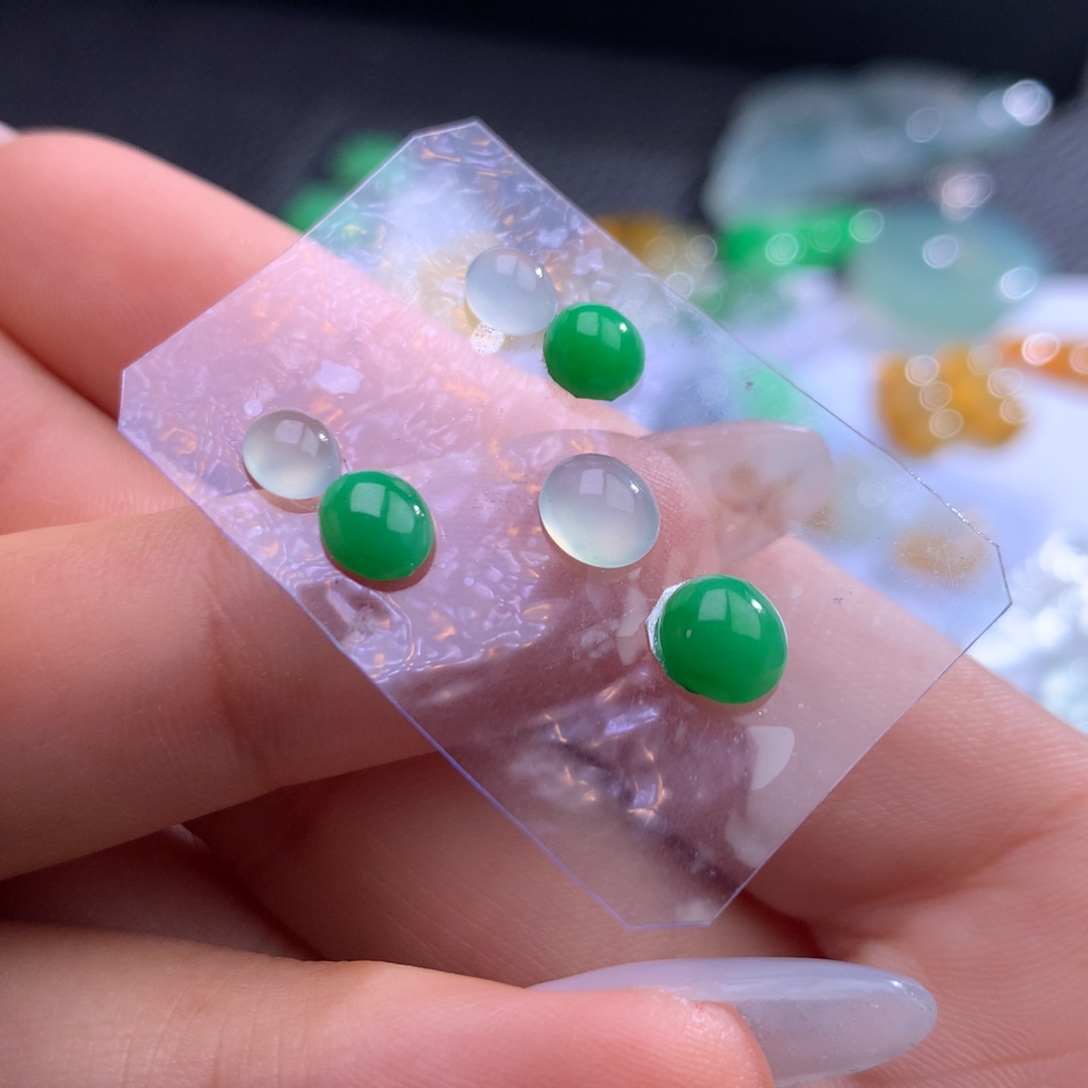 翡翠未镶嵌颈饰缅甸