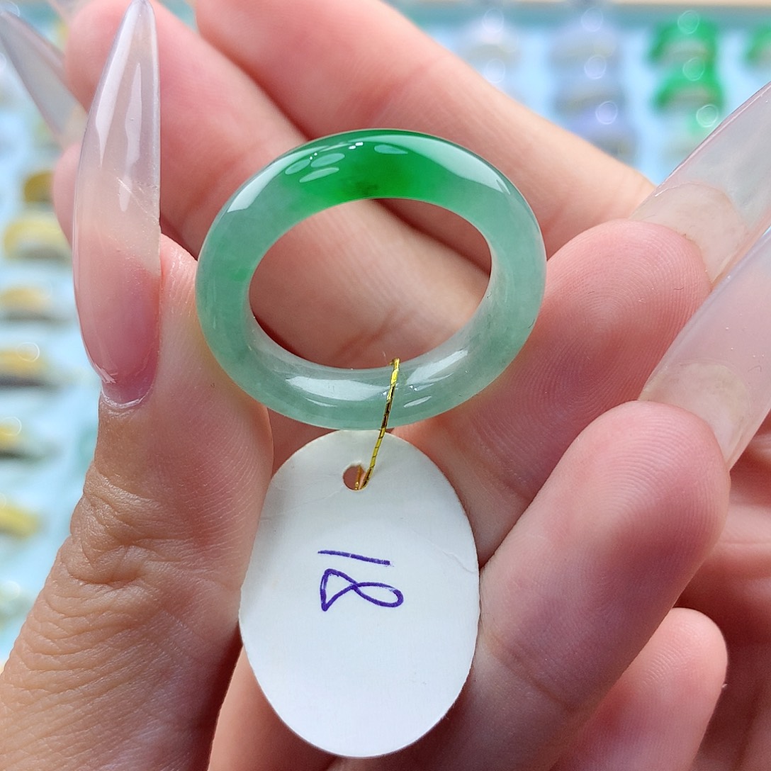 翡翠戒指未镶嵌18圈