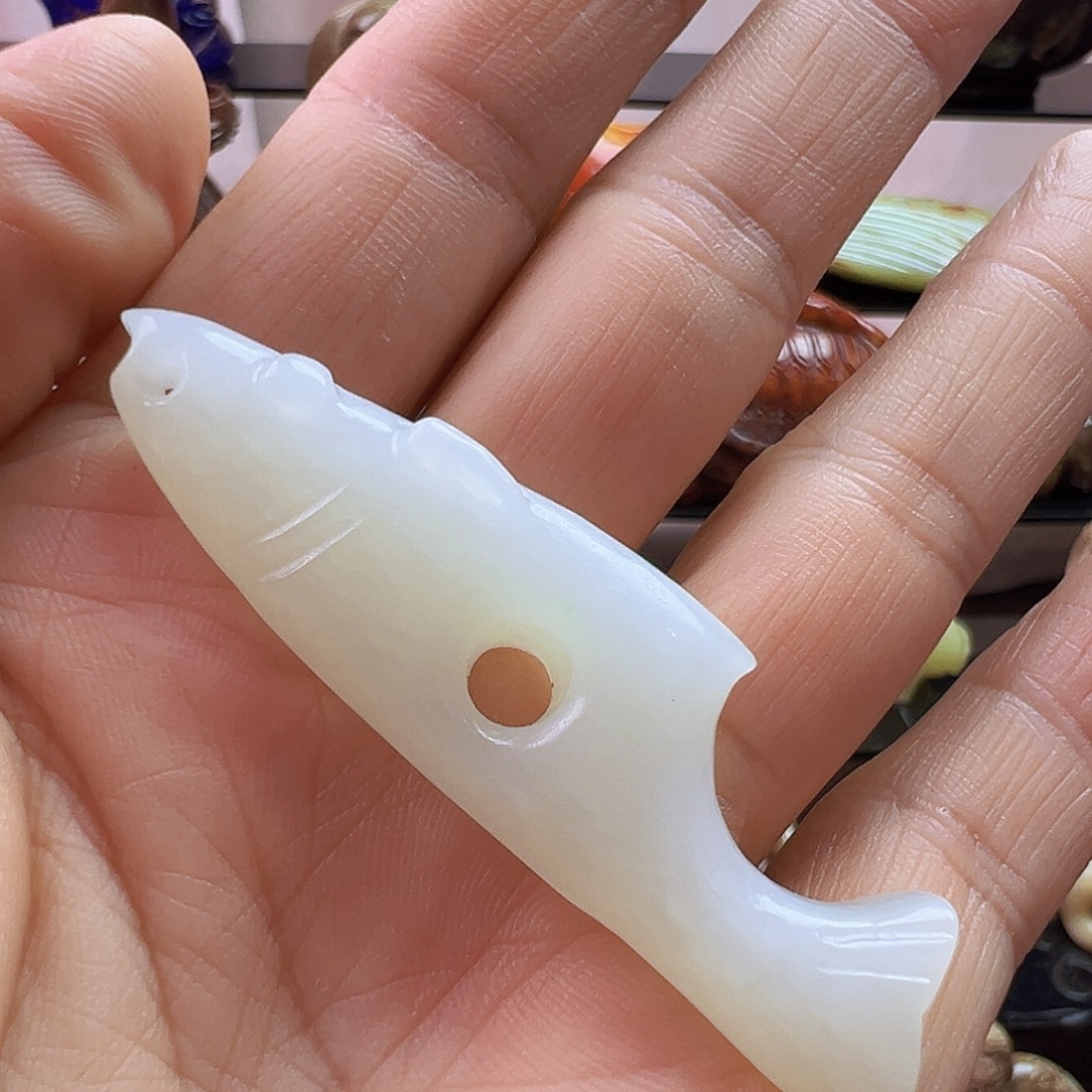 日***方和田玉未镶嵌挂件