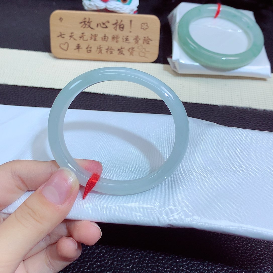 翡翠未镶嵌手镯1274