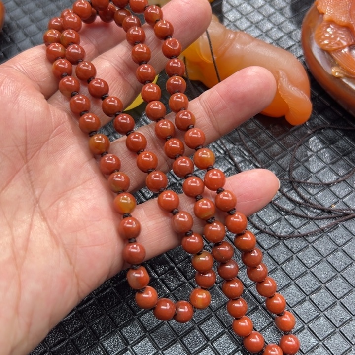 石英质玉（黄龙玉）颈饰未镶嵌