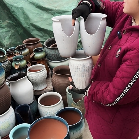 口13高20瑕疵口裂盆子。