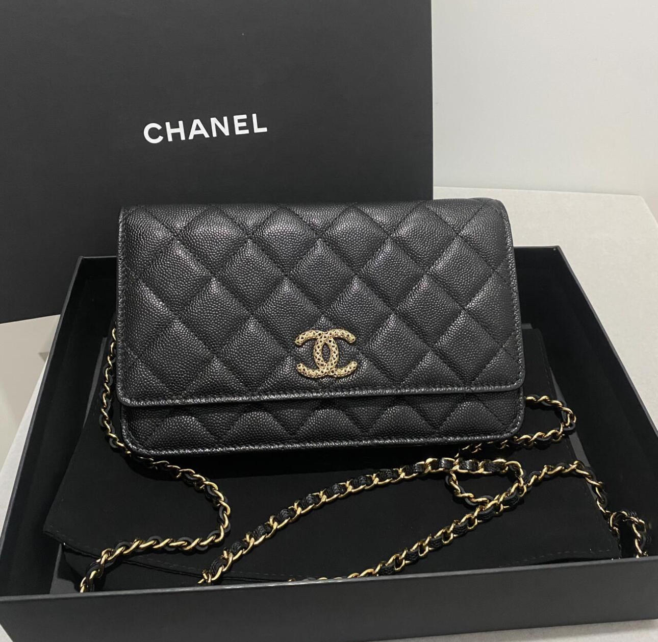 95新 Chanel/香奈儿 大吉中古3/香奈儿23p镂空logo黑金woc斜挎包