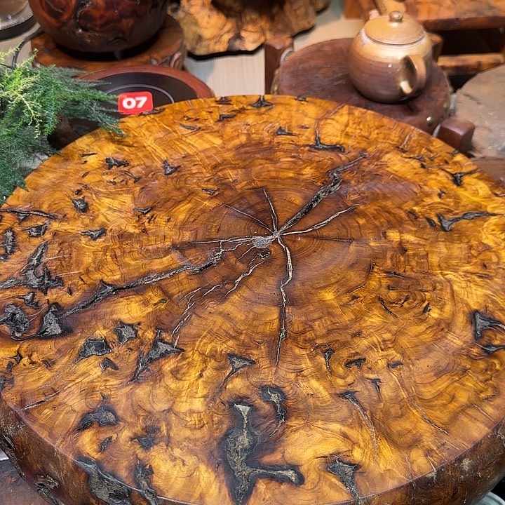 *****绒质雷击枣木精品底座