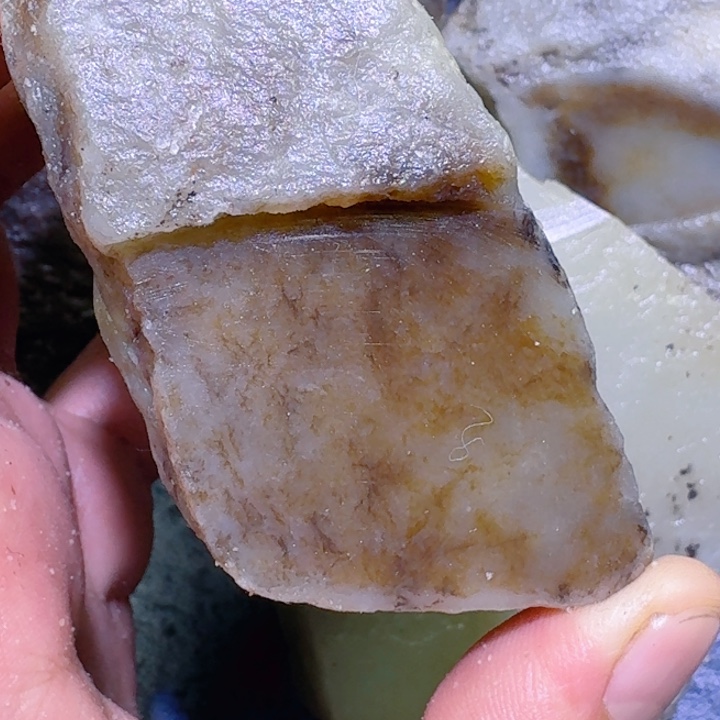 和田玉未镶嵌珠宝半成品