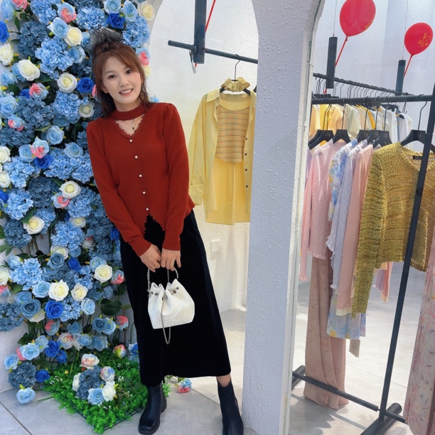 今喜.新款时尚气质黑色衣服秋冬百搭上衣蕾丝显瘦洋气衣服女小衫