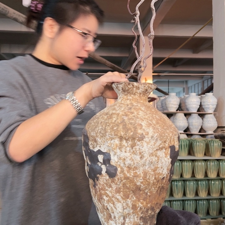 景德镇陶瓷花瓶工厂