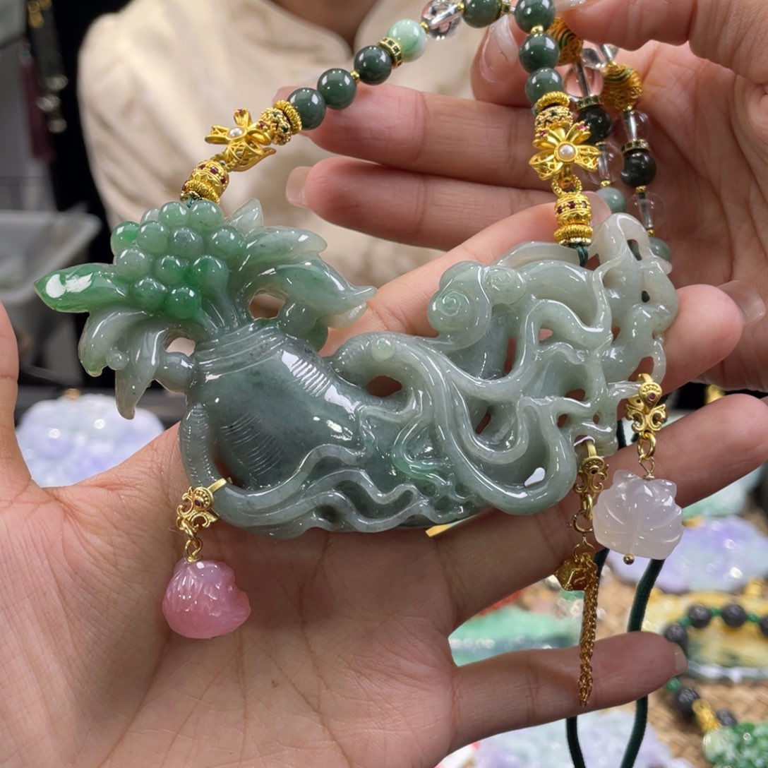 翡翠颈饰未镶嵌代编织