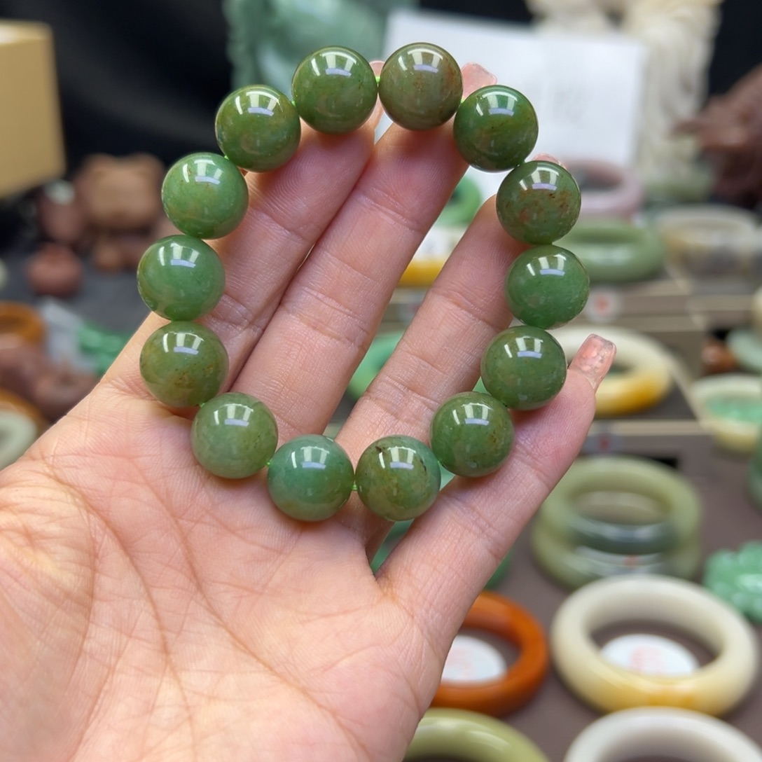 未镶嵌手镯石英岩玉