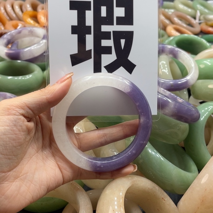 边***…石英质玉未镶嵌珠宝奇石60